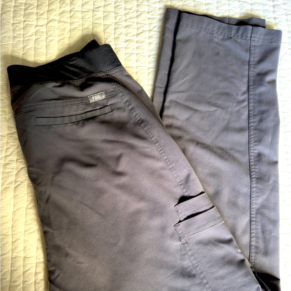 Men’s figs charcoal Axim basic scrub pants size medium